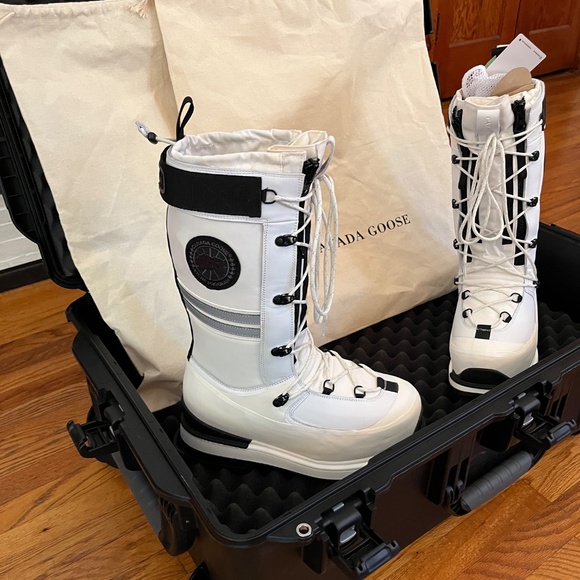 CANADA GOOSE SNOW MANTRA BOOTS - Picture 16 of 16